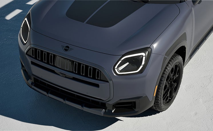 Overhead shot of Countryman S ALL4 front end/hood.